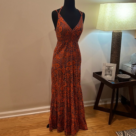 Tropical Maxi Dress from Nice, France - Picture 3 of 9